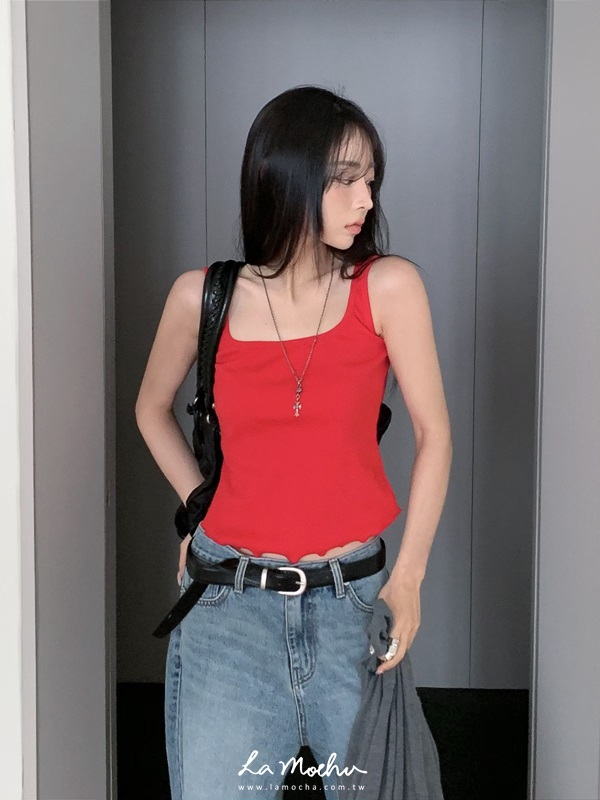 木耳滾邊坑條背心